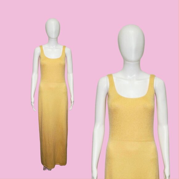 1970s. Vintage ST. JOHN KNITS. Musettes Ontario, California. Slinky Orange Knit